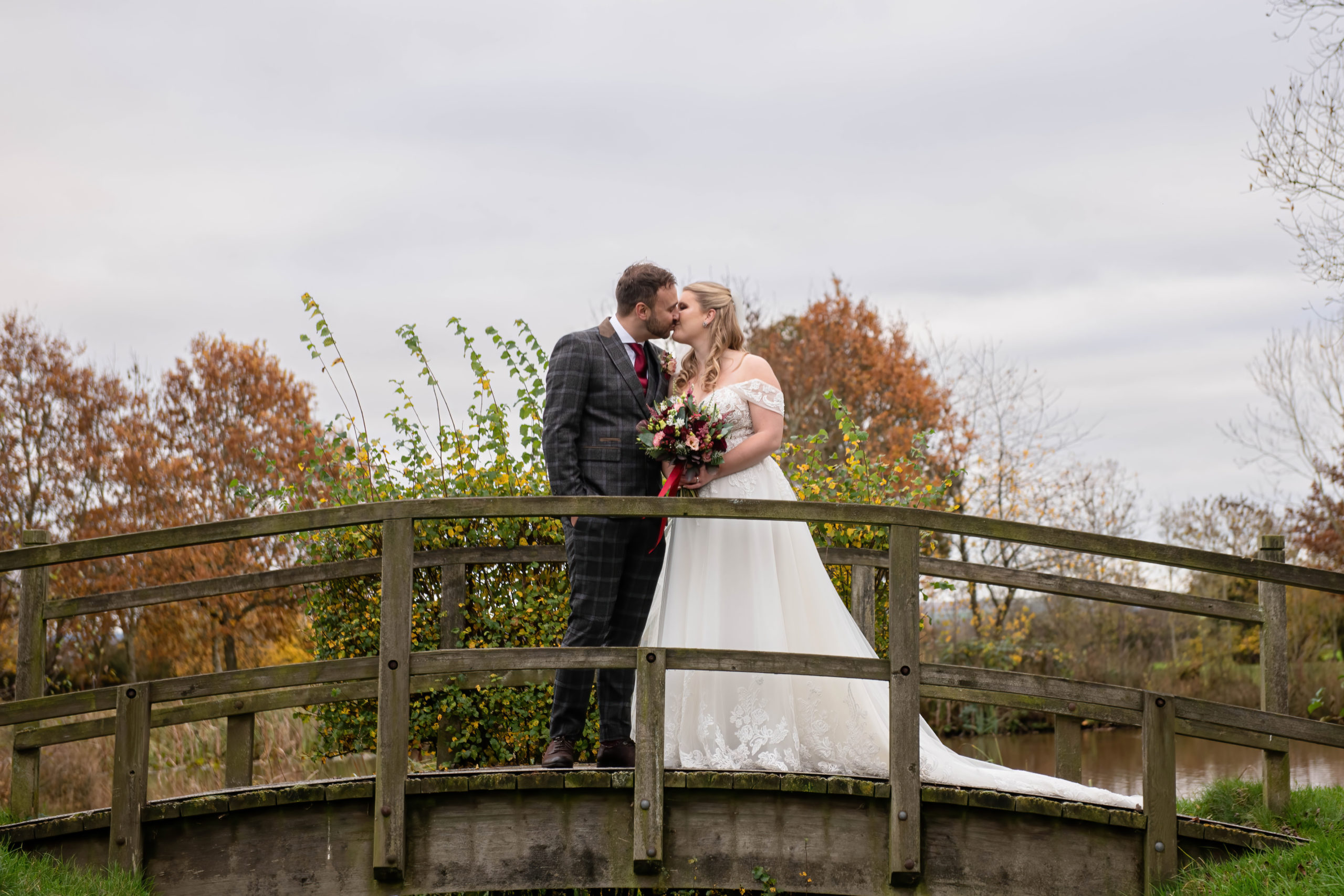 Couple portraits in the garden at Stratford Park