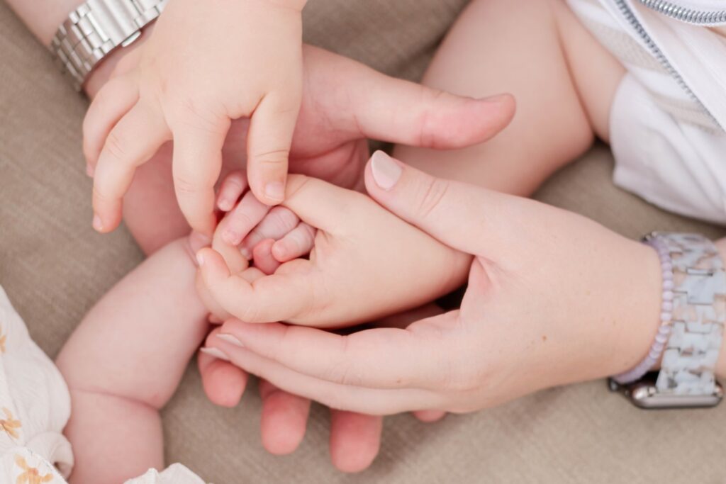Relaxed natural family photography Warwickshire